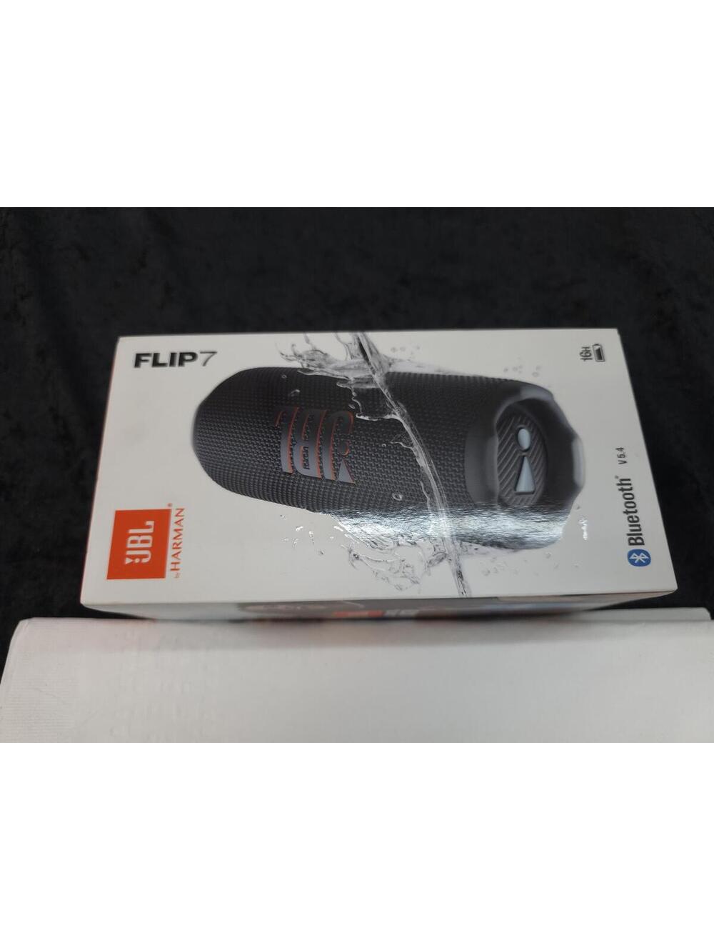 JBL Flip 7 Portable Bluetooth Speaker